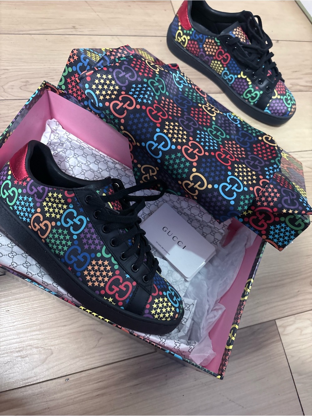 Gucci Black Low-Top Sneakers with Multicolor GG Print